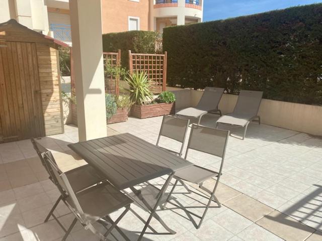 Appt 2 Pieces Port Frejus - Mega Terrasse + Garage Fréjus Exterior foto